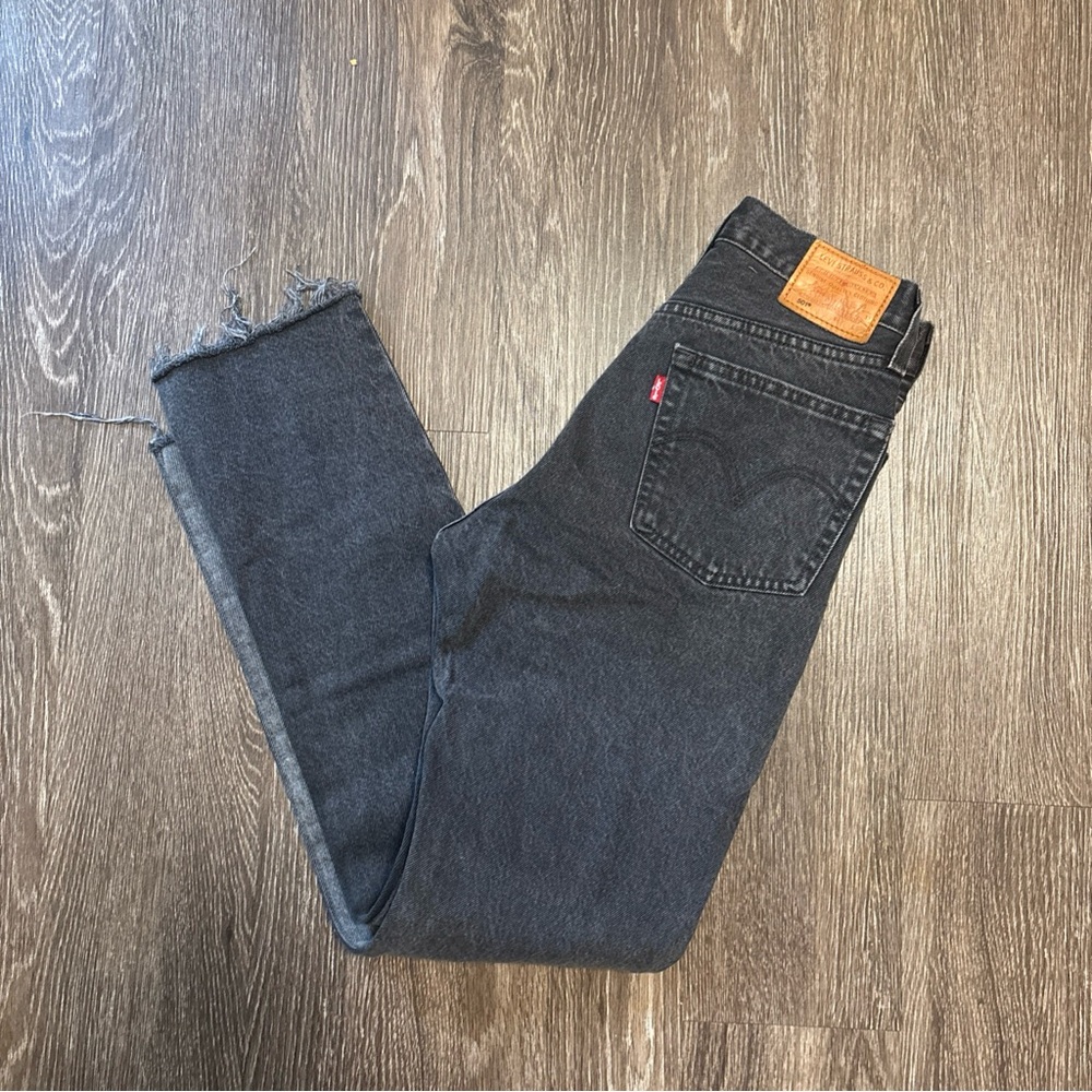 Levi’s 501 Premium Women’s Jeans Size 25x29 Black Straight Raw Hem Button Fly